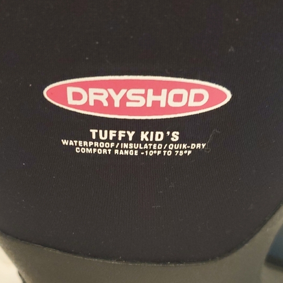 Vibrant Black and Pink Rain & Snow Boots (31) - Picture 2 of 6